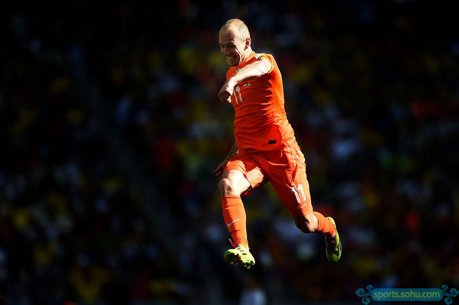 爱游戏官方-韩国绝地反击墨西哥，罗本高光表现