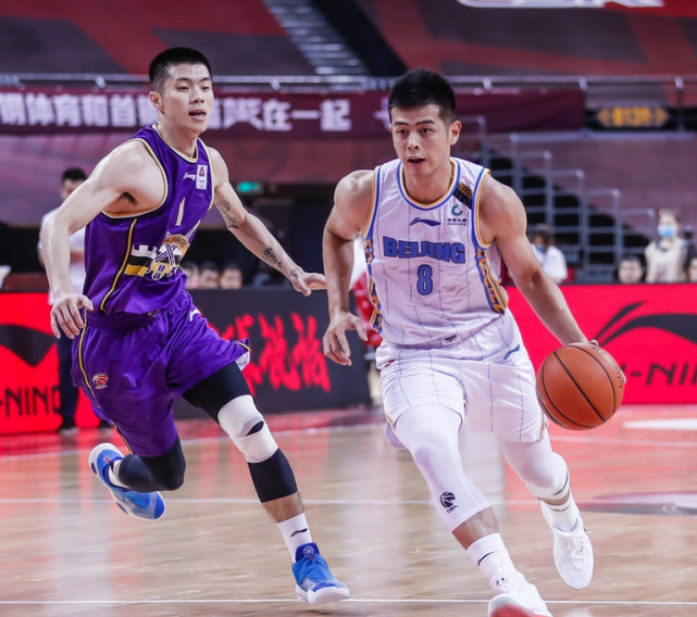 爱游戏体育-连胜势头难挡！篮球豪取十连胜的简单介绍