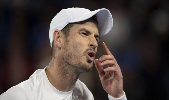 爱游戏在线-澳网完胜美网，穆雷点燃赛场