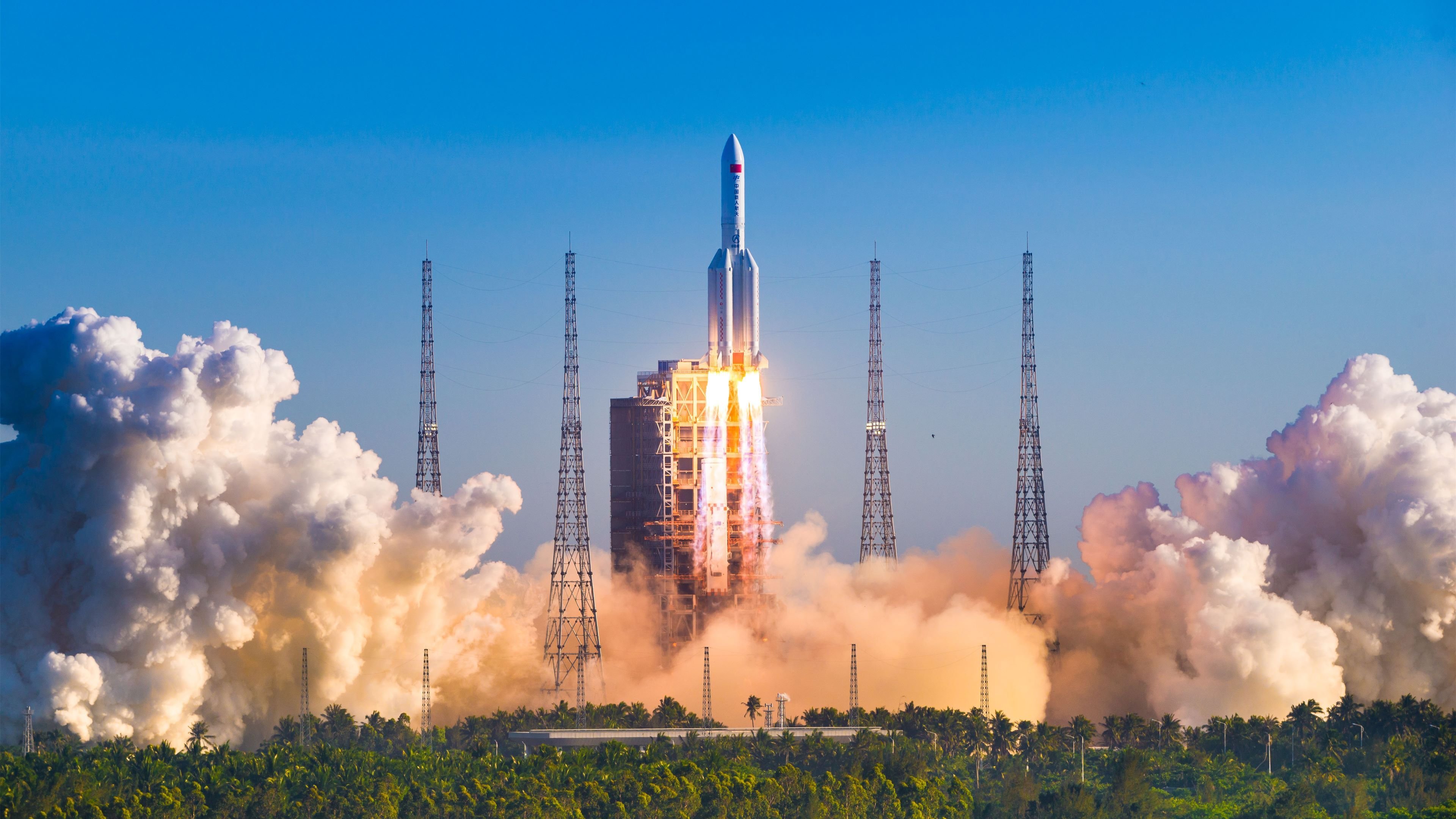 跨界决胜,当张继科的霸王拧在绿茵场上响起