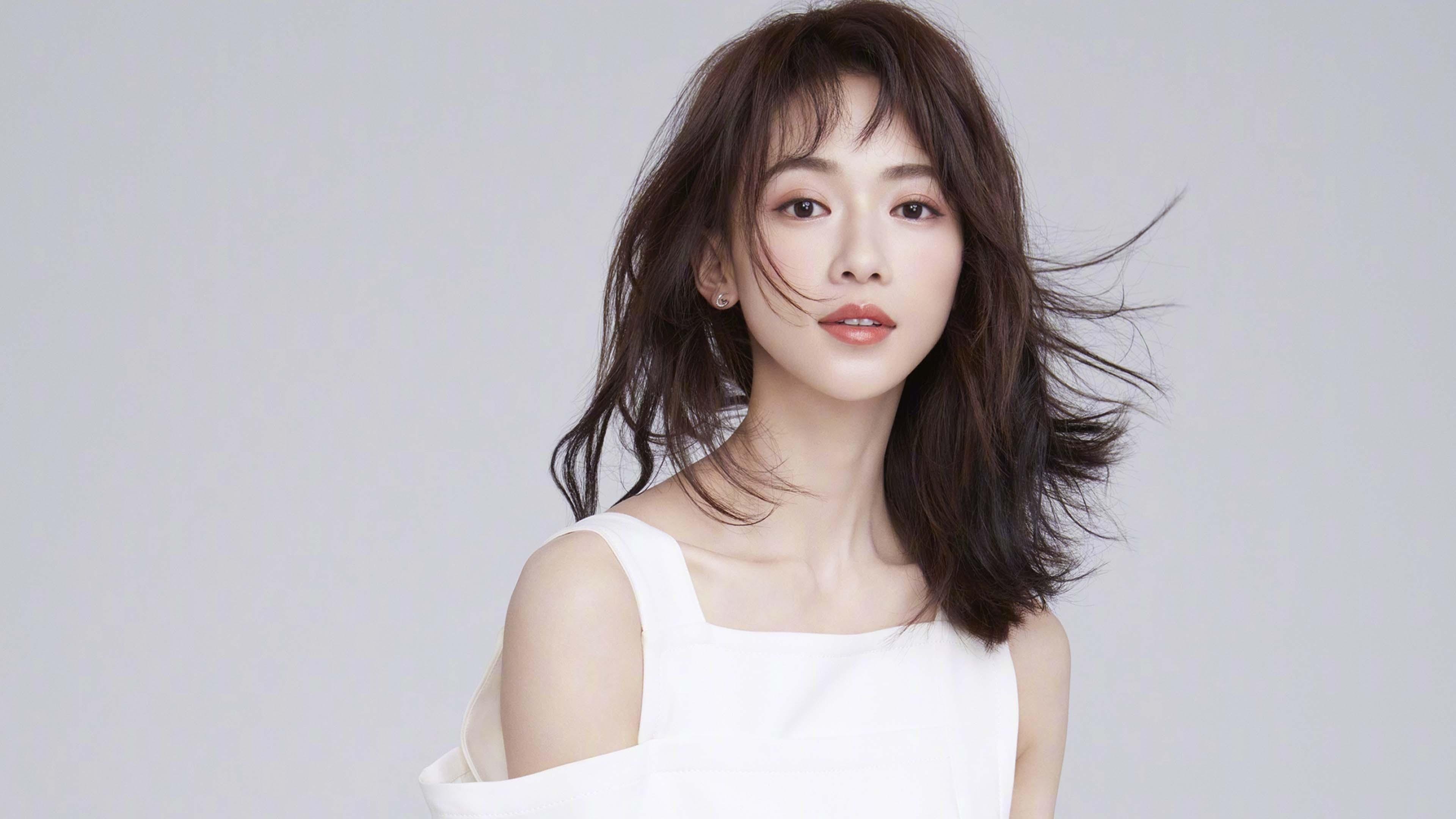 禁区里的詹姆斯,当格列兹曼成为NBA季后赛之夜的攻防转换核心