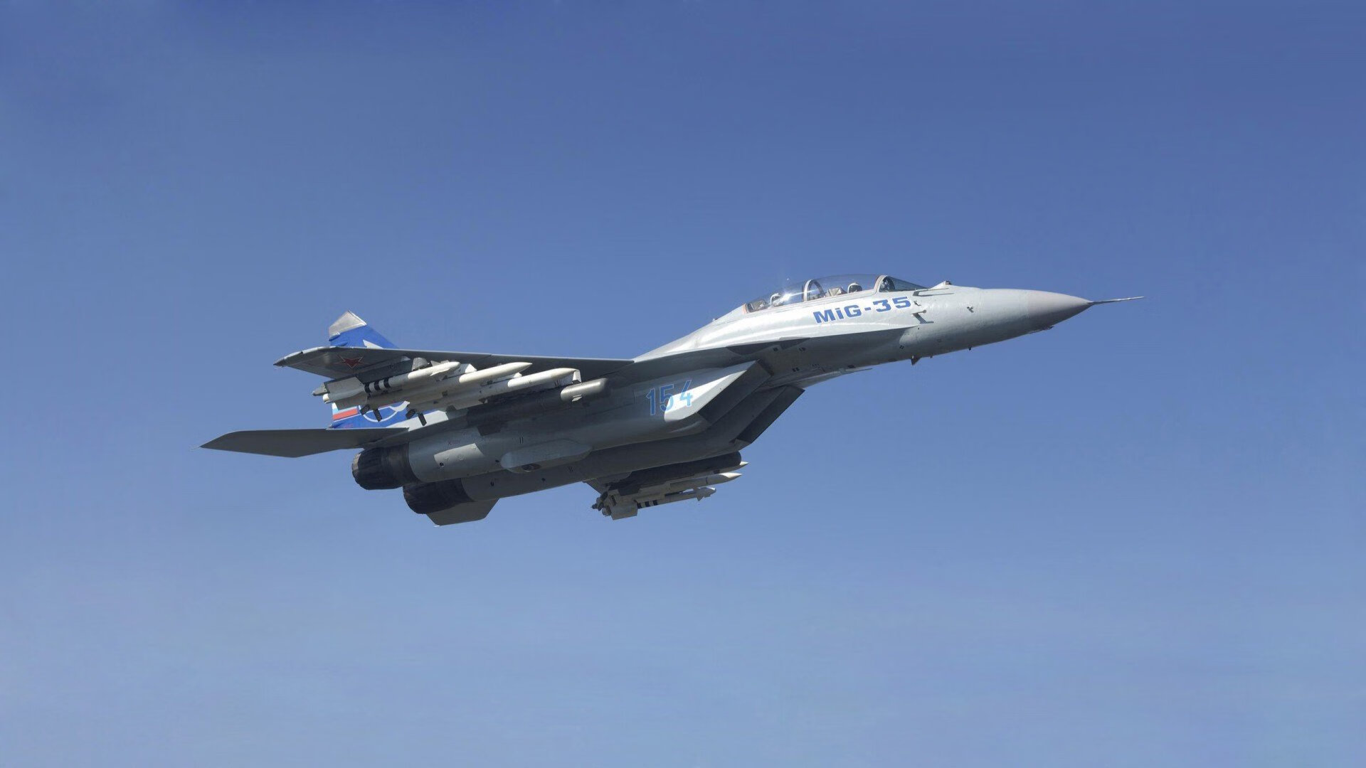 爱游戏在线-跨时空的对决，当拉文在国王与热火的战火中挺身而出