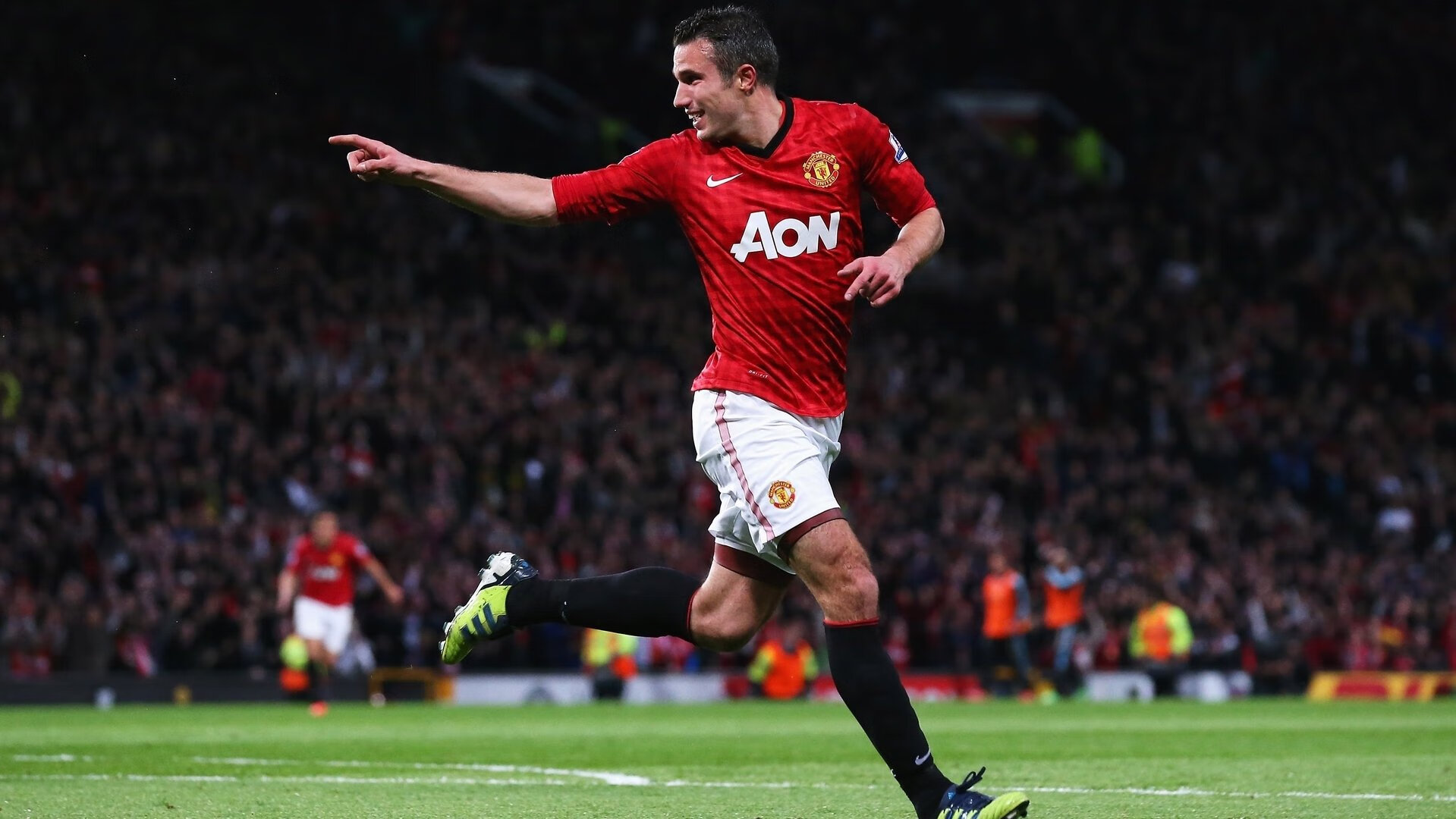 东方与西方的狂飙，当雄鹿统治球场，欧文在关键时刻降临