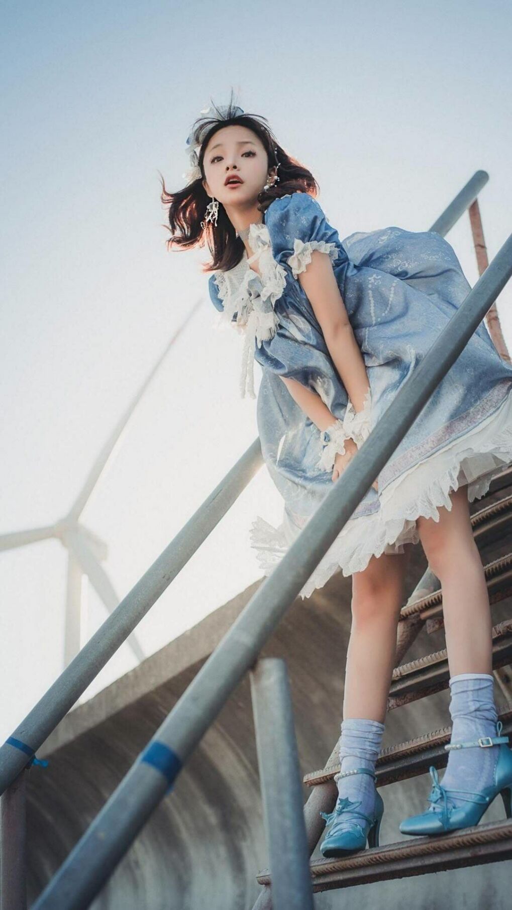 爱游戏娱乐-雪山映白衣，银河战舰碾过瑞士坚冰