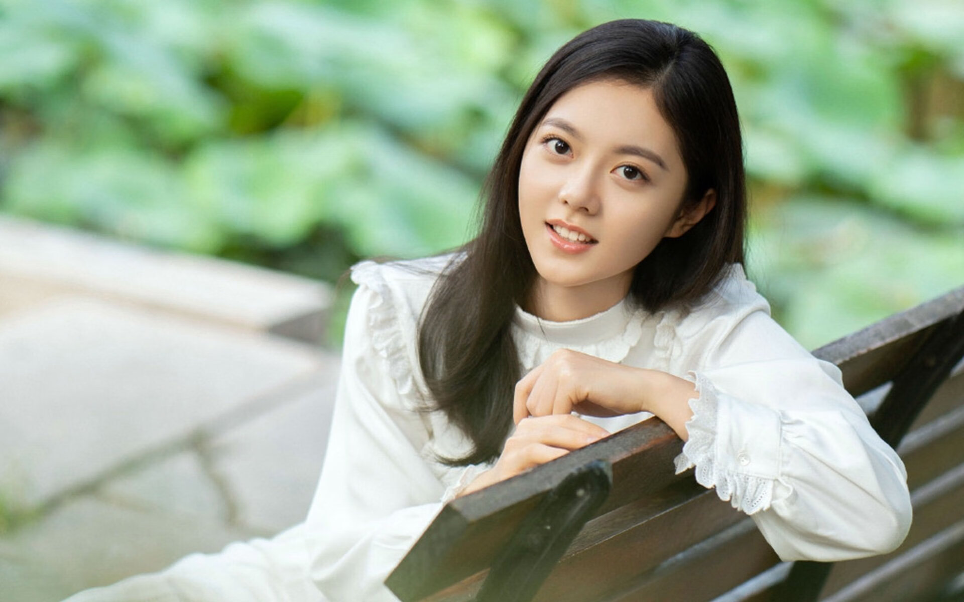 爱游戏官网-三维赛场与二重奏，当德甲争冠映射进篮球宇宙的平行风暴