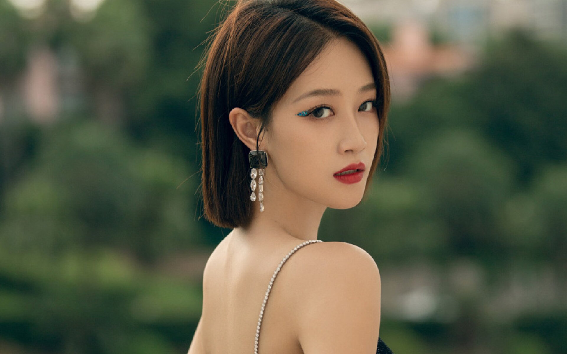 唱片密纹，人声与引擎的共振